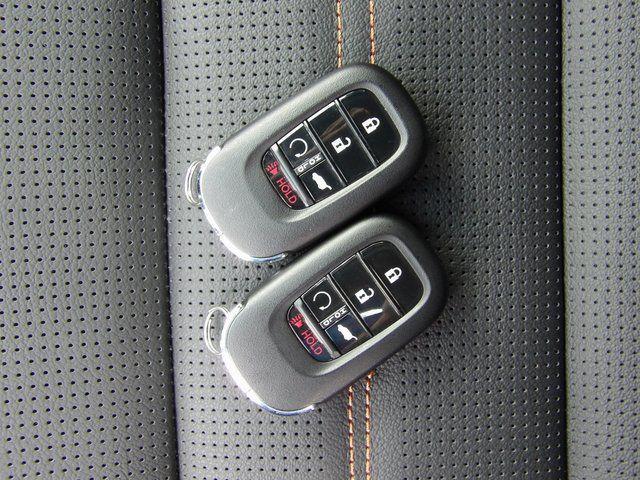 new 2026 Honda CR-V Hybrid car, priced at $40,175