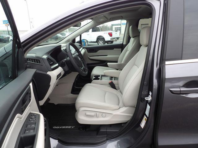 new 2026 Honda Odyssey car, priced at $44,290