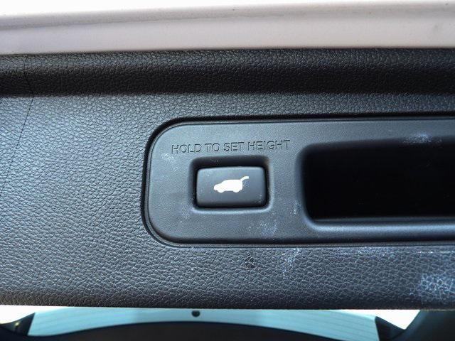 used 2025 Honda Odyssey car, priced at $39,752