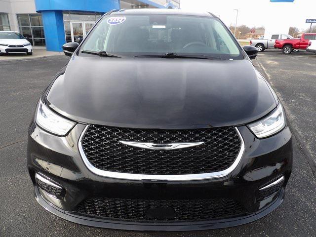 used 2024 Chrysler Pacifica car, priced at $28,910