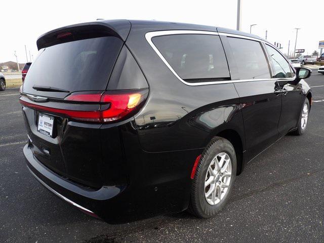used 2024 Chrysler Pacifica car, priced at $28,910