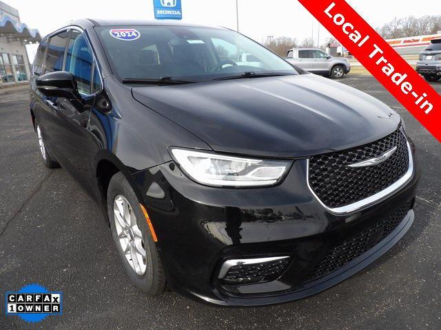 used 2024 Chrysler Pacifica car, priced at $28,910