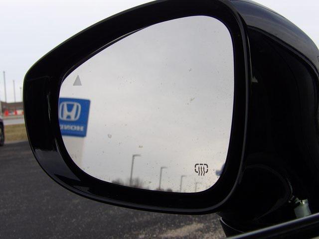 used 2024 Chrysler Pacifica car, priced at $28,910