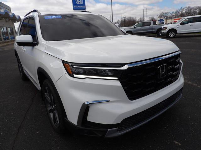 used 2025 Honda Pilot car, priced at $44,980