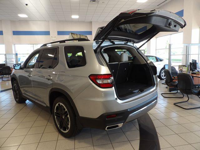 new 2026 Honda Pilot car, priced at $53,790