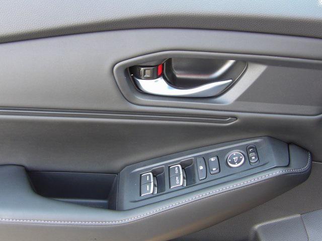 new 2025 Honda Accord Hybrid car, priced at $35,305