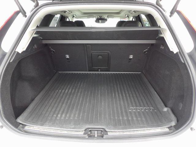 used 2021 Volvo XC60 car, priced at $27,422