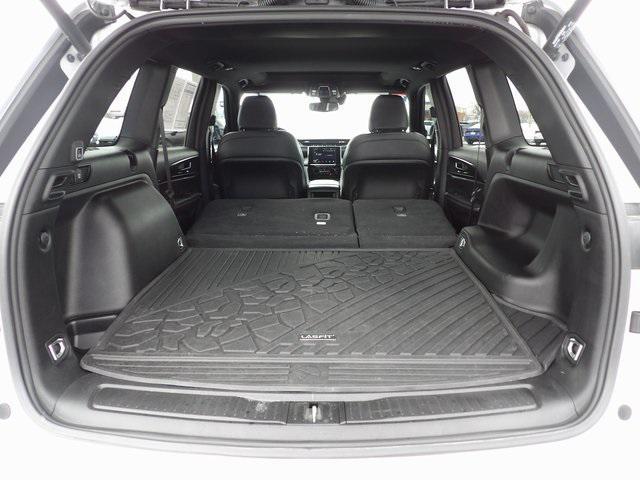 used 2023 Jeep Grand Cherokee car, priced at $27,975