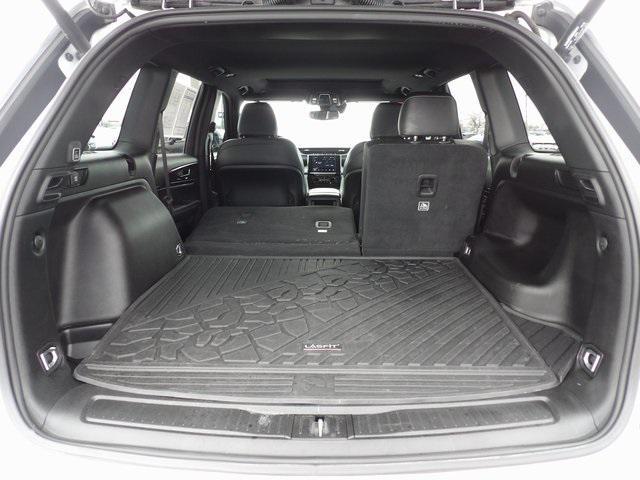 used 2023 Jeep Grand Cherokee car, priced at $27,975