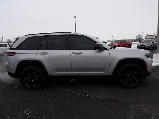 used 2023 Jeep Grand Cherokee car, priced at $27,975