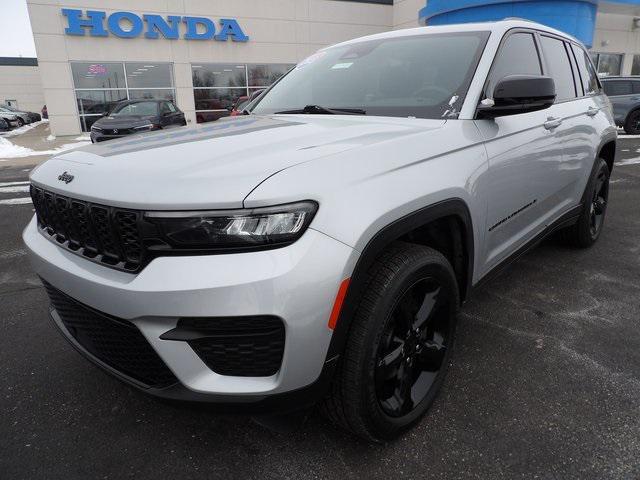 used 2023 Jeep Grand Cherokee car, priced at $27,975