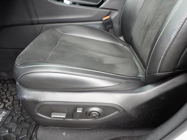 used 2023 Jeep Grand Cherokee car, priced at $27,975