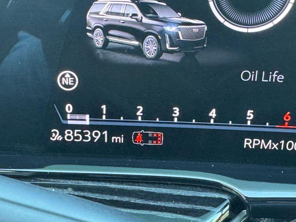 used 2022 Cadillac Escalade ESV car, priced at $65,900