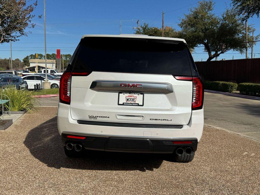 used 2022 GMC Yukon XL car, priced at $55,900