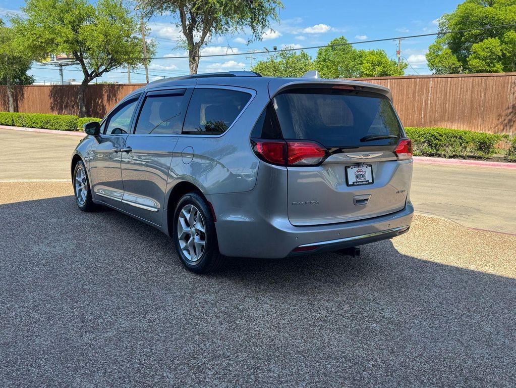 used 2020 Chrysler Pacifica car, priced at $13,984