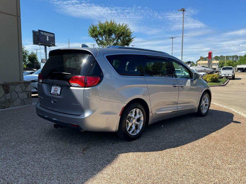 used 2020 Chrysler Pacifica car, priced at $13,984