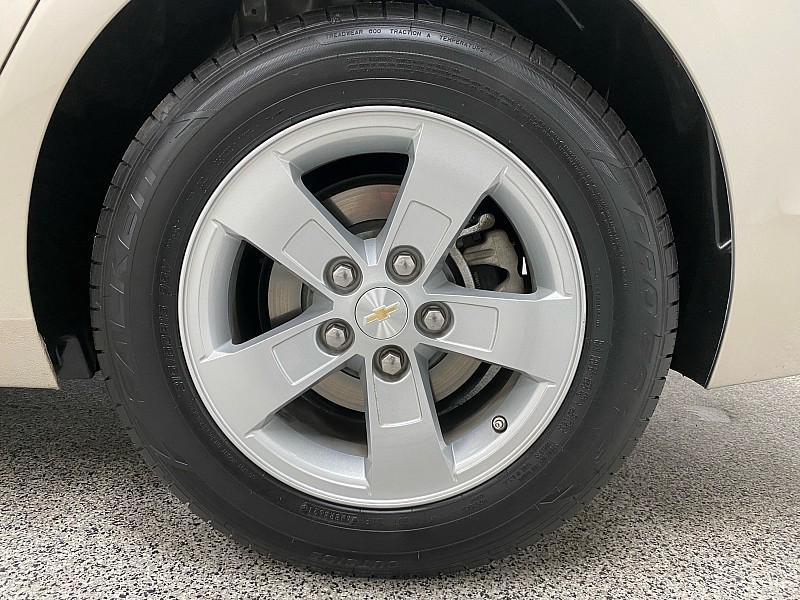 used 2015 Chevrolet Malibu car, priced at $12,491