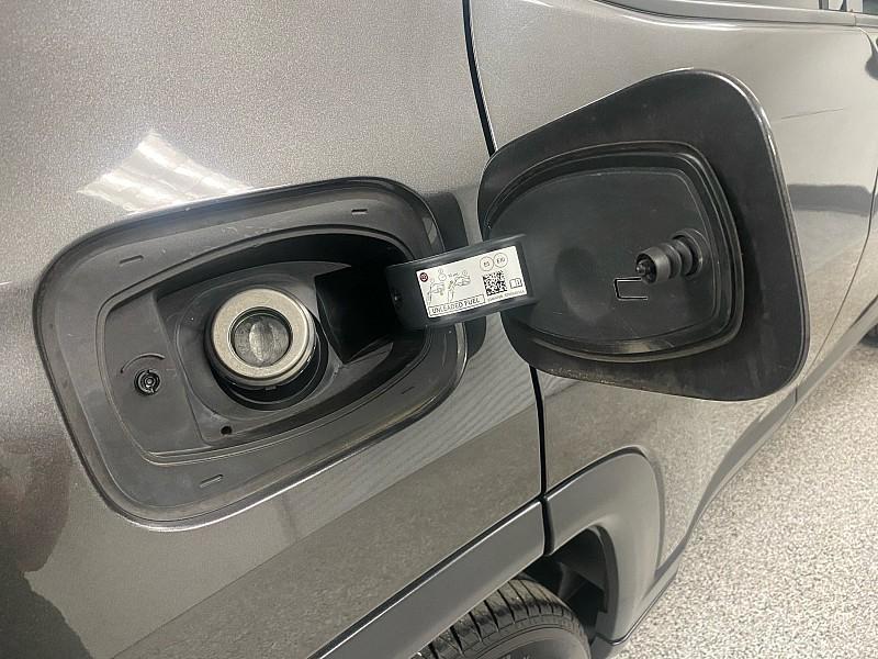 used 2018 Jeep Compass car, priced at $10,491