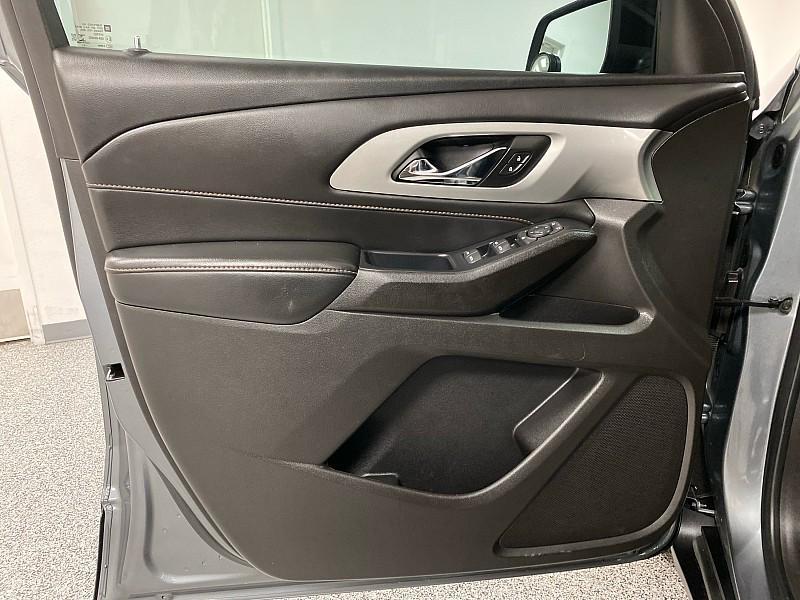 used 2021 Chevrolet Traverse car, priced at $14,991