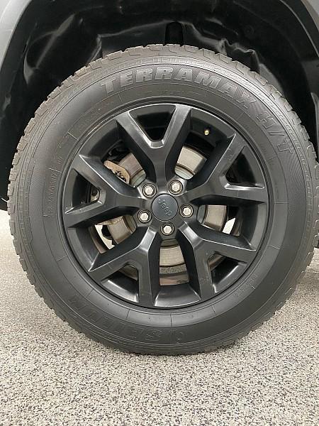 used 2017 Jeep Cherokee car, priced at $15,891