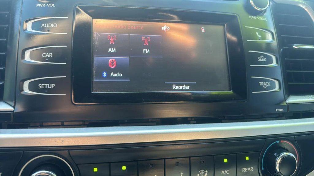 used 2019 Toyota Highlander car, priced at $21,491