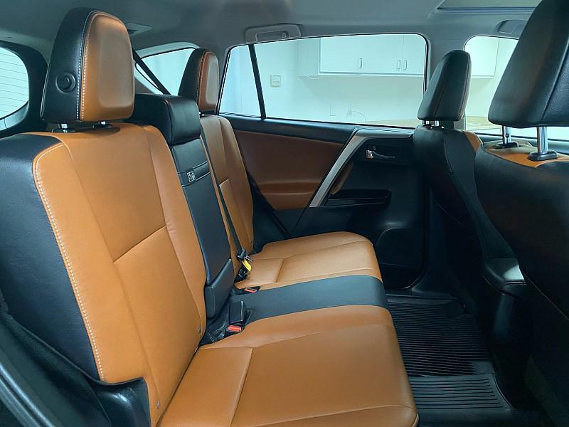 used 2018 Toyota RAV4 Hybrid car, priced at $22,991