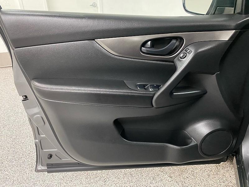 used 2020 Nissan Rogue Sport car, priced at $9,991