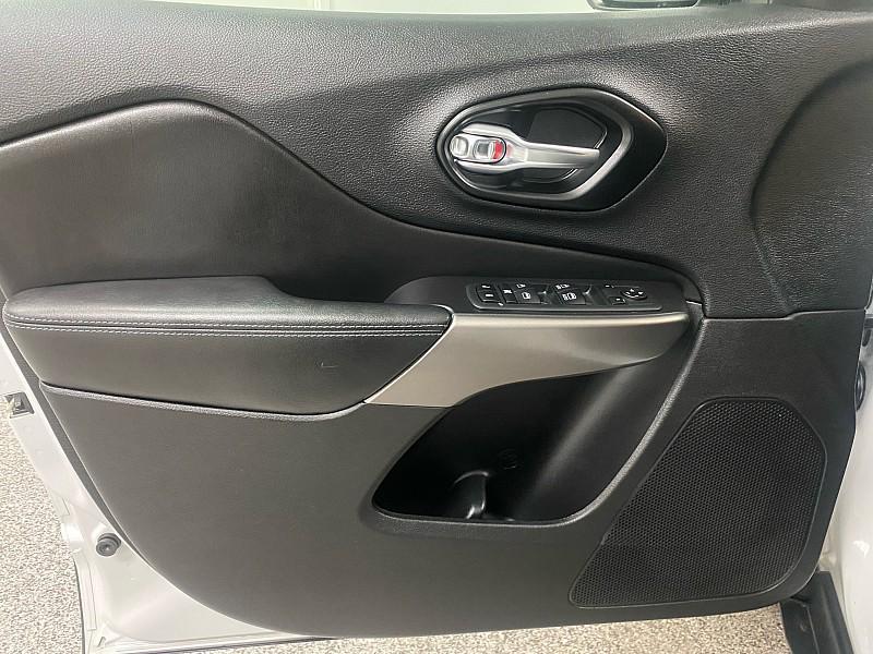 used 2021 Jeep Cherokee car, priced at $13,891