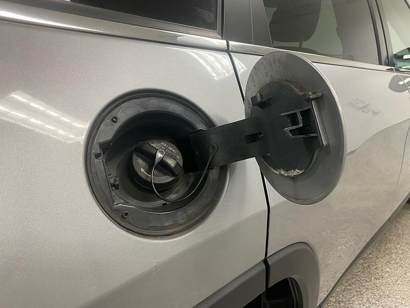 used 2014 Jeep Cherokee car, priced at $7,891