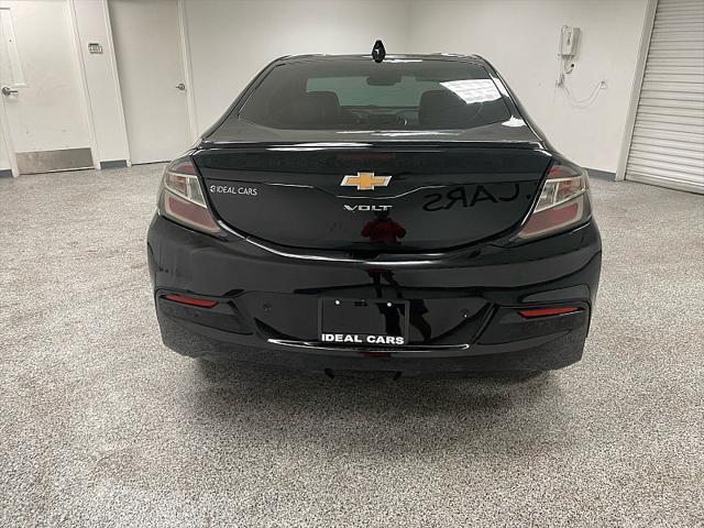 2018 Mosaic Black Metallic Chevrolet Volt