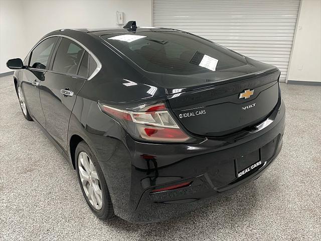 2018 Mosaic Black Metallic Chevrolet Volt