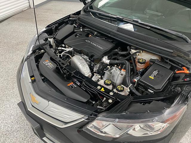 2018 Mosaic Black Metallic Chevrolet Volt