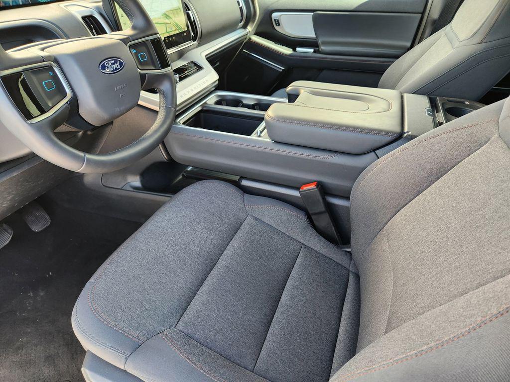used 2025 Ford Expedition Max car, priced at $55,000