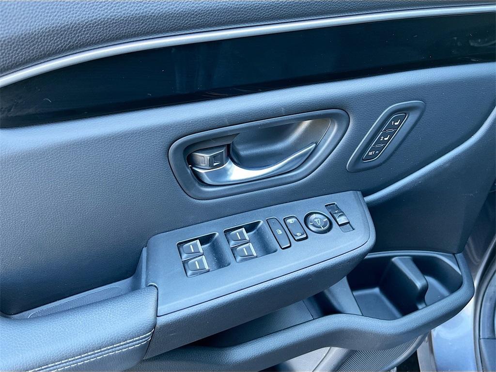 used 2024 Honda Pilot car, priced at $35,197