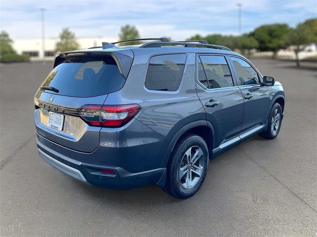 used 2024 Honda Pilot car, priced at $35,197