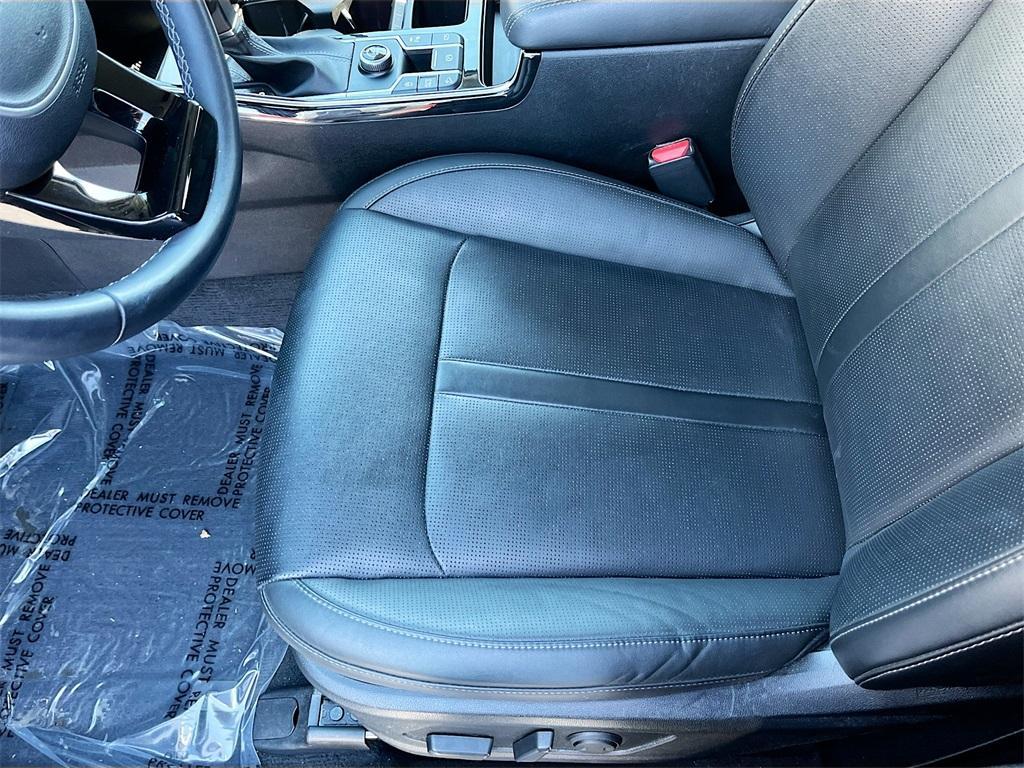 used 2024 Kia Sorento car, priced at $29,998