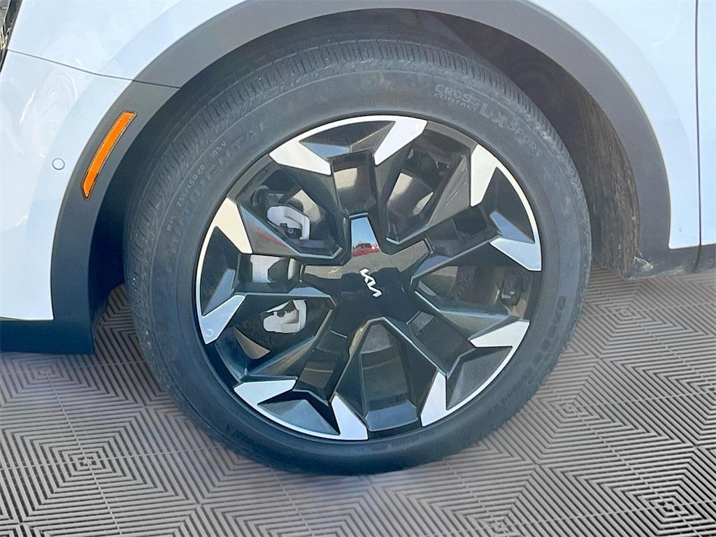 used 2024 Kia Sorento car, priced at $29,998