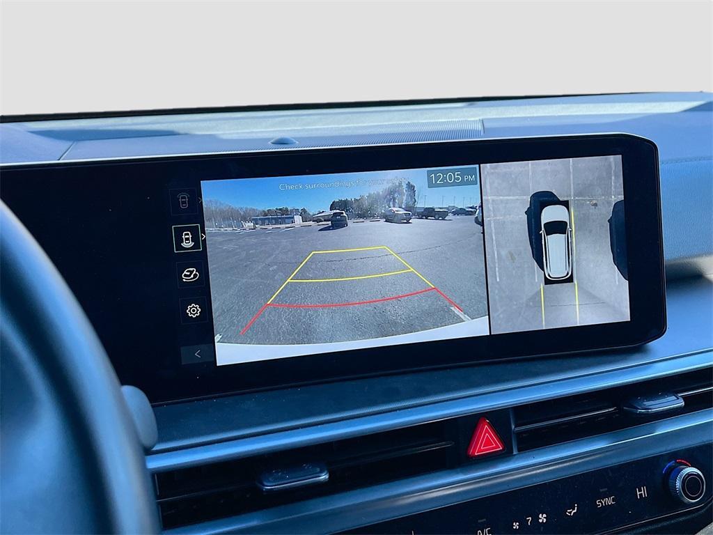 used 2024 Kia Sorento car, priced at $29,998