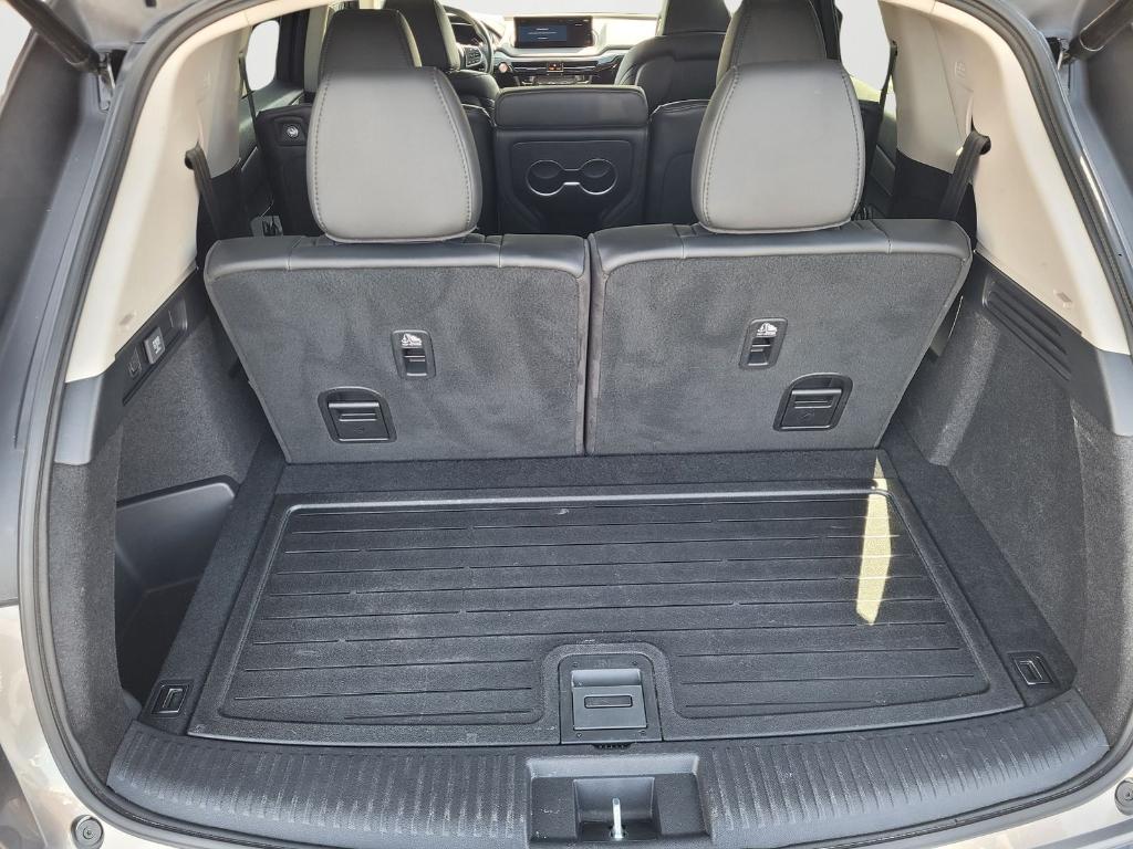 used 2024 Acura MDX car, priced at $39,366