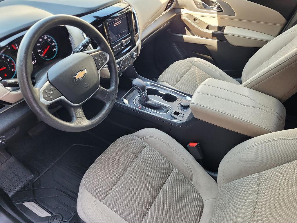 used 2023 Chevrolet Traverse car, priced at $27,966