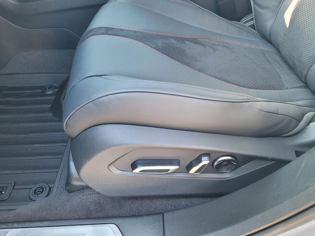 new 2026 Acura RDX car, priced at $52,650
