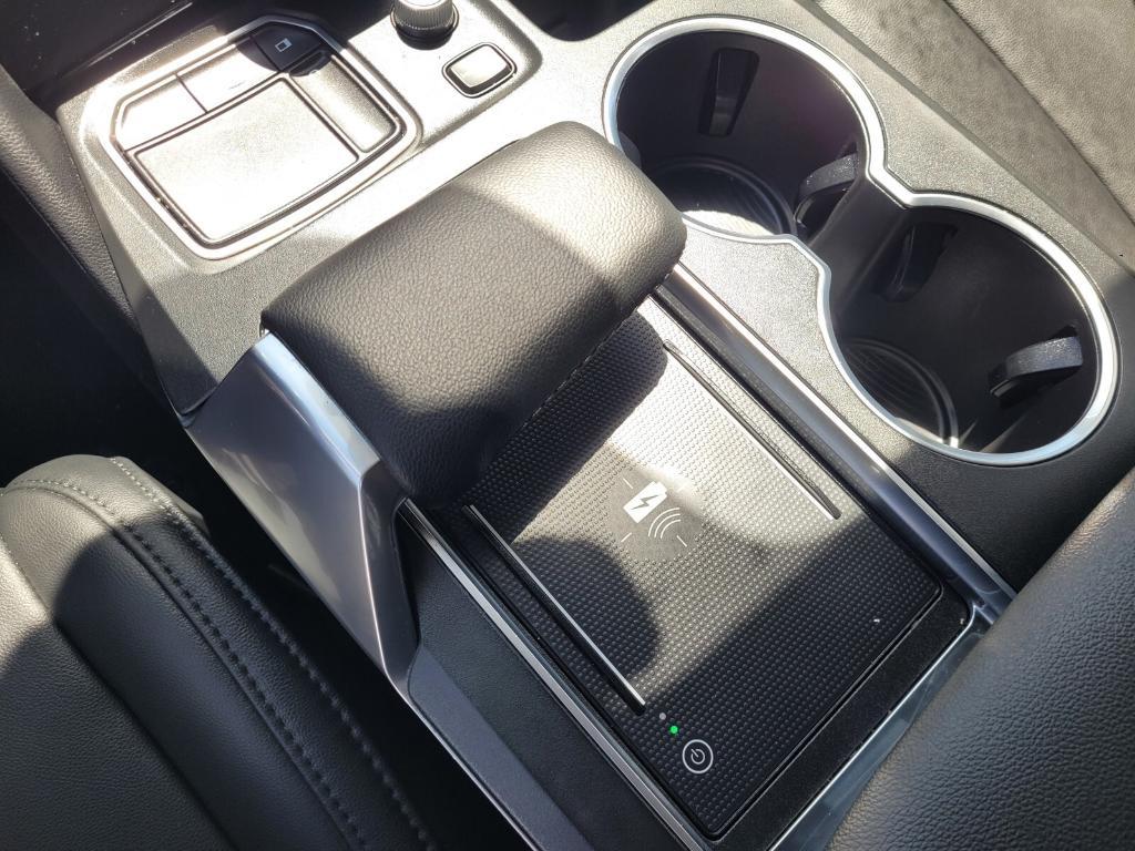 used 2024 Acura MDX car, priced at $38,466