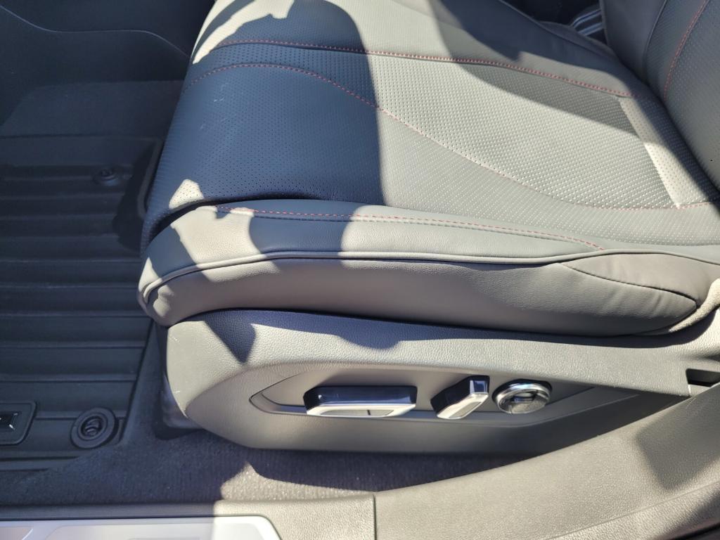 new 2026 Acura RDX car, priced at $56,900