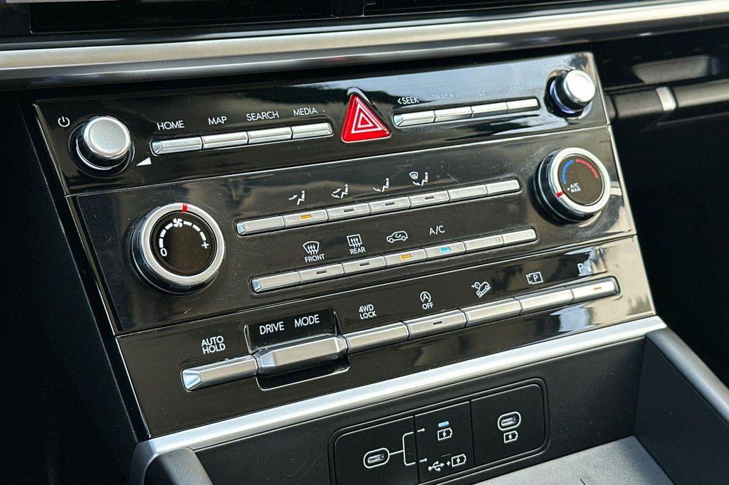 used 2024 Hyundai Santa Fe car, priced at $27,464