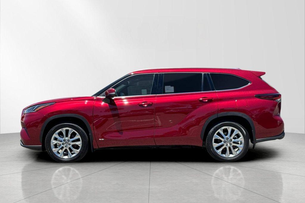 new 2026 Toyota Highlander Hybrid car, priced at $55,864