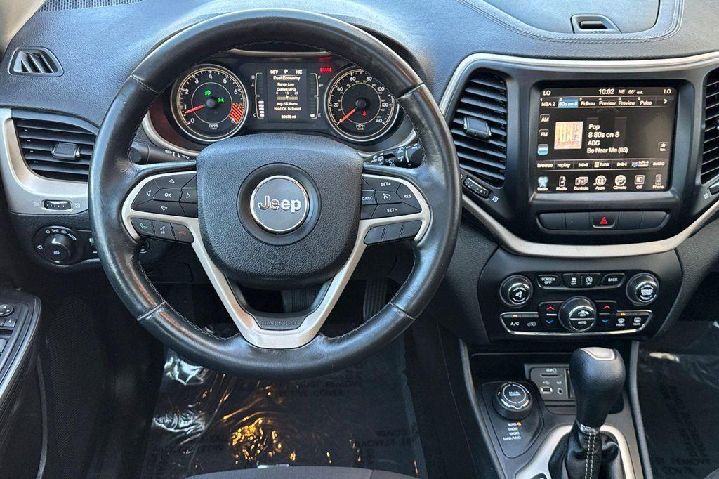 used 2015 Jeep Cherokee car, priced at $11,996