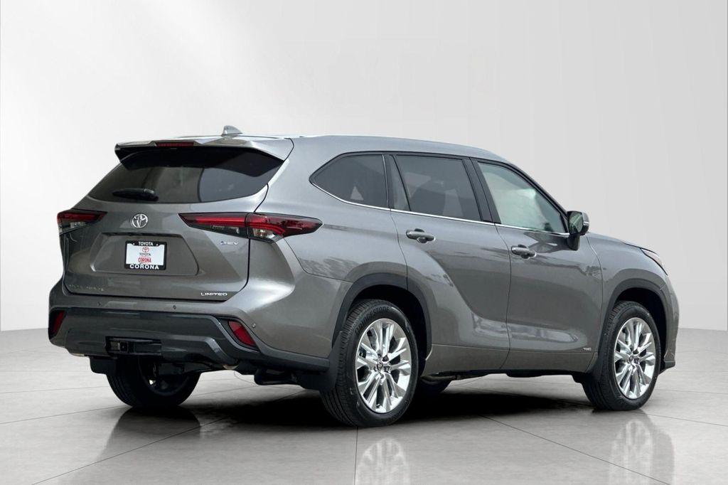 new 2026 Toyota Highlander Hybrid car, priced at $55,742