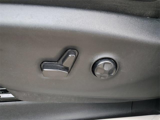 used 2023 Chrysler Pacifica car, priced at $23,947