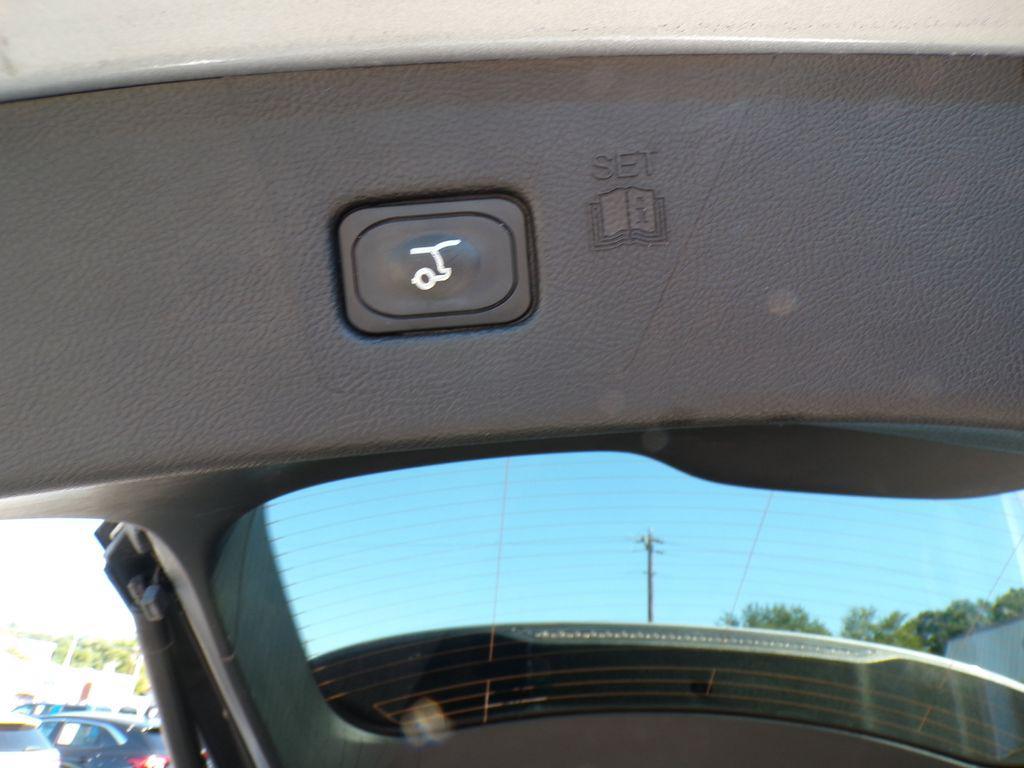 used 2024 Ford Edge car, priced at $25,998