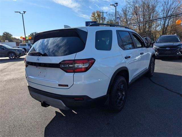 used 2025 Honda Pilot car, priced at $44,950